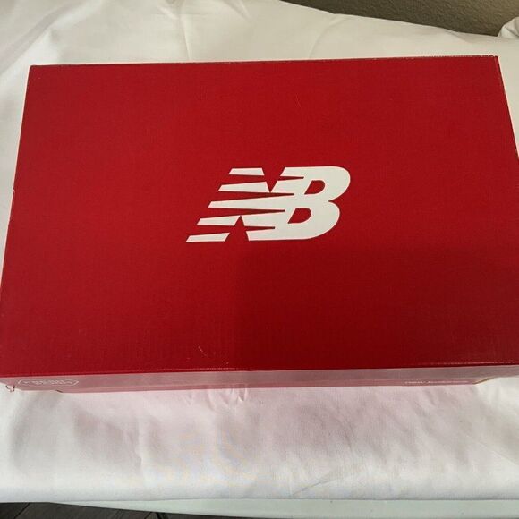 Size 11 - EUC New Balance Fresh Foam More v2 Black 2020 C10 - Picture 11 of 15